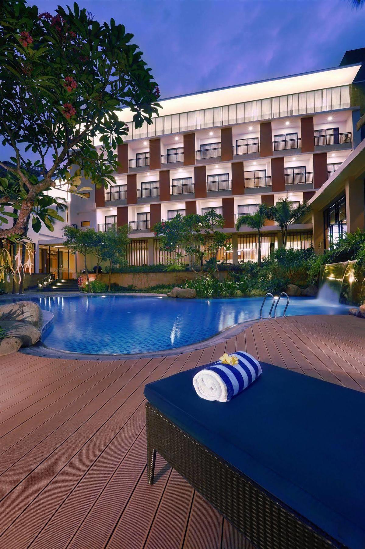 Aston Bojonegoro City Hotel Luaran gambar